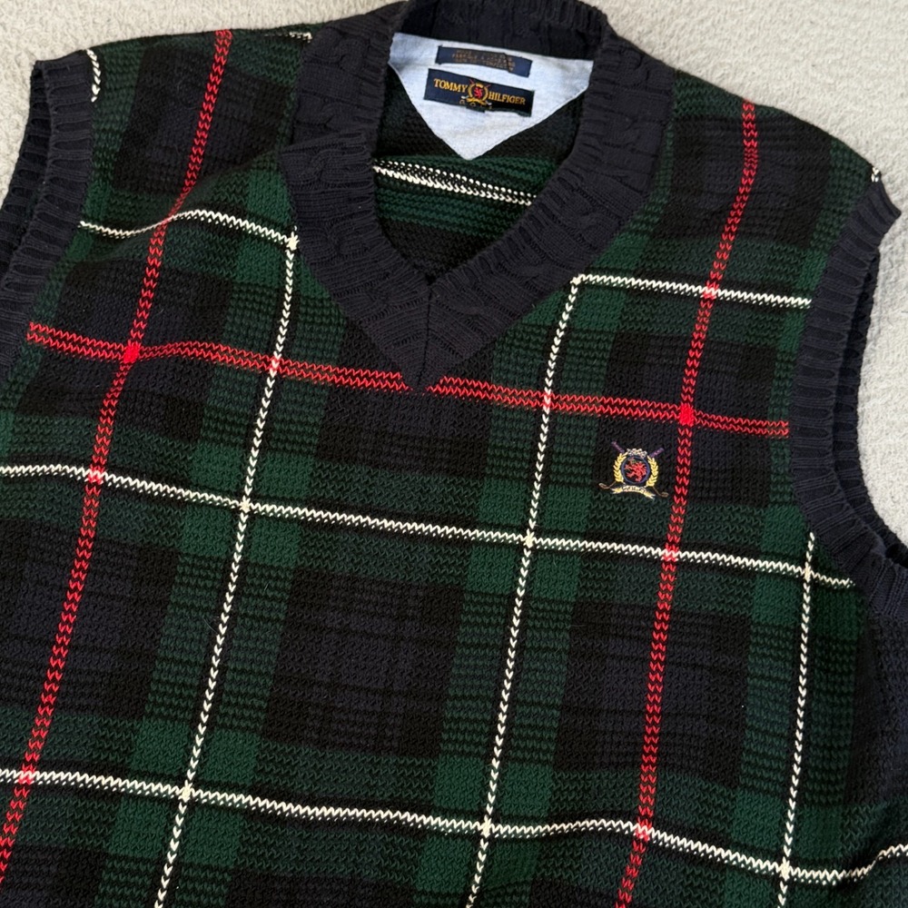 Tommy Hilfiger Sweater Vest Mens XL Blue Green Plaid V Neck Crest Cotton Knit